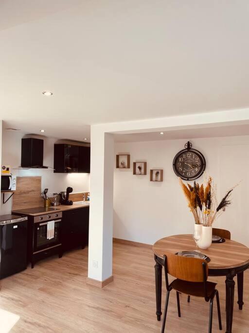 Bryas 3 - Appartement Tres Chaleureux Chateauroux Exterior photo